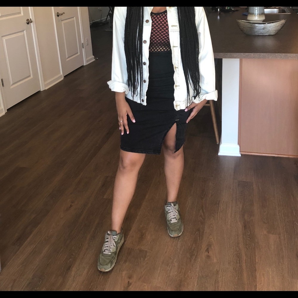 Midi pencil skirt
